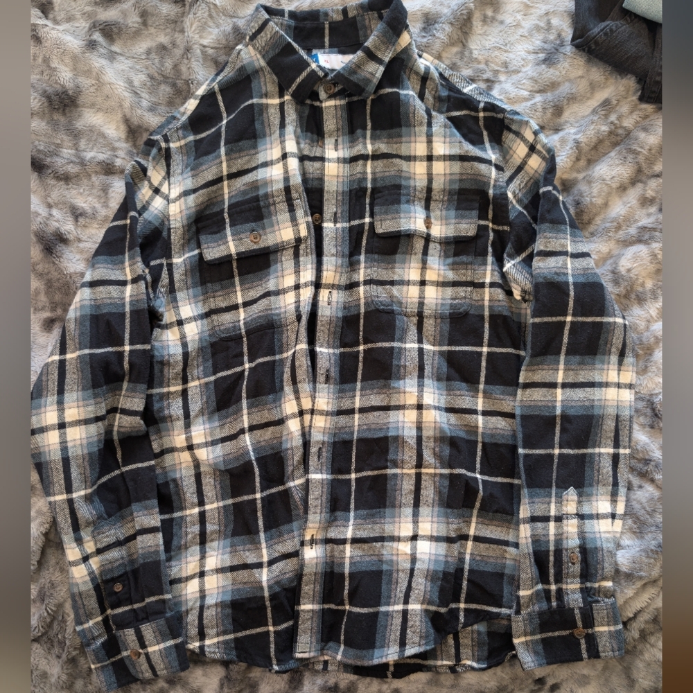 Old Navy Gray, White, & Blue Plaid Shirt